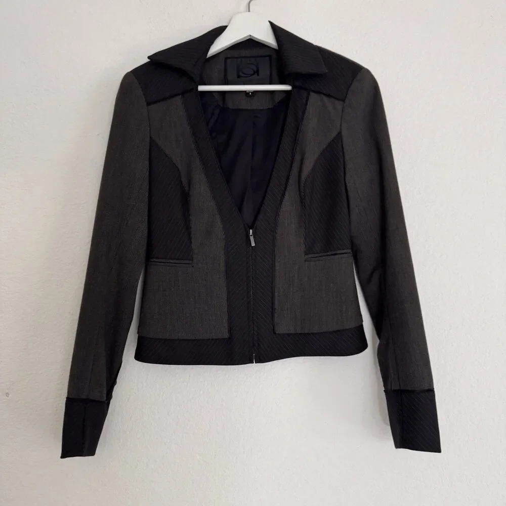 Bebe Collection Y2K Body Shape Half Zip Long Sleeve Collated Lined Grey Blazer 4